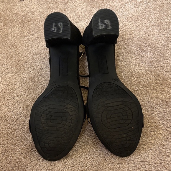 Bandolino Armory Ankle Strap Heels Women's Size 8 Black Adjustable Strap 3" Heel - Picture 3 of 4